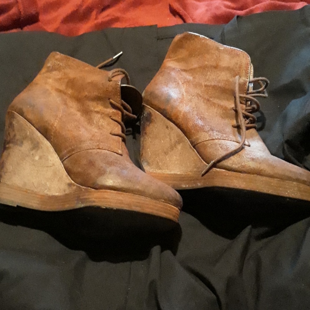 Heel booties